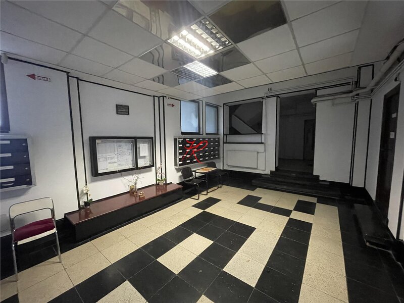 Sfanta Vineri Vanzare garsoniera dubla