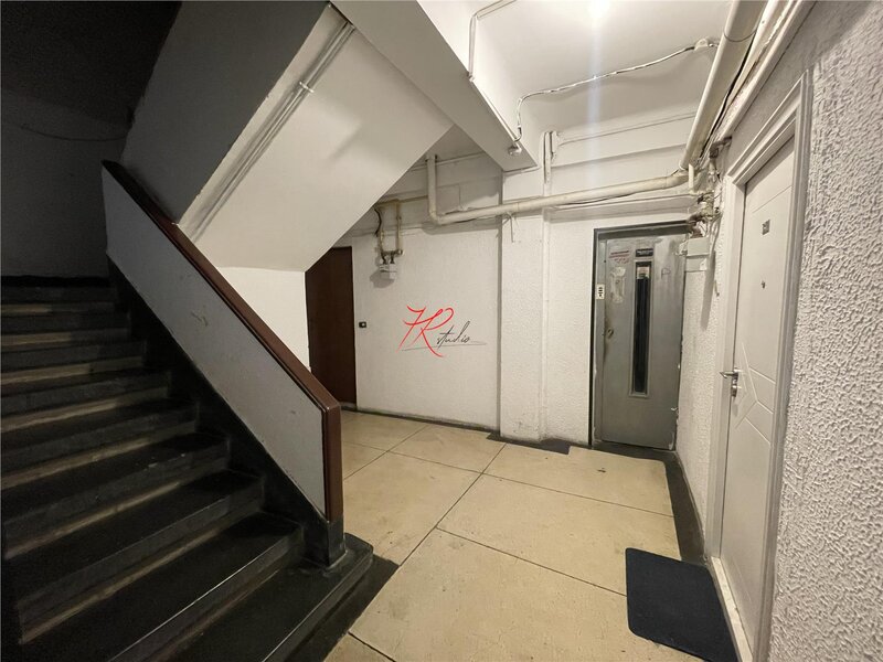 Sfanta Vineri Vanzare garsoniera dubla